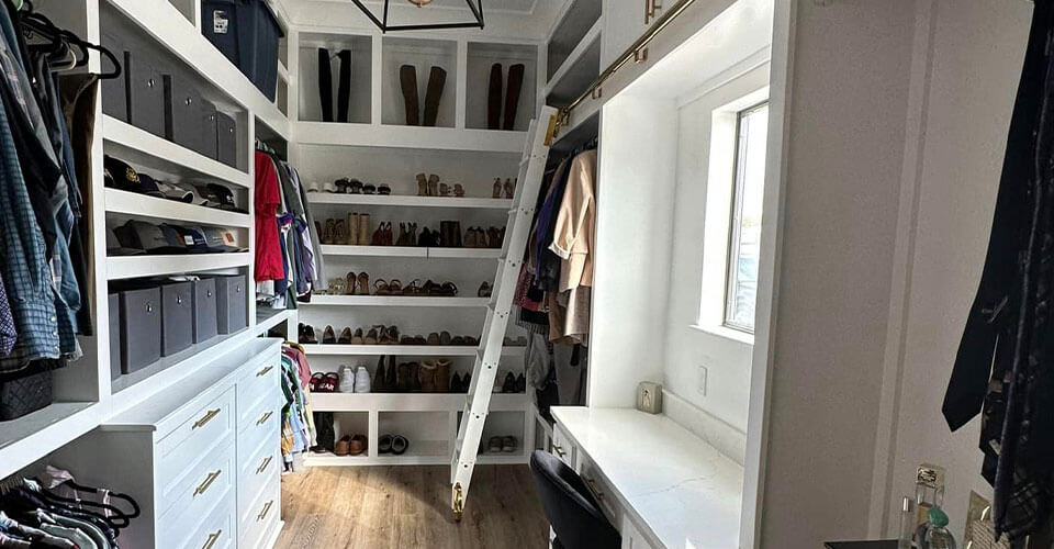 Additions closet by residential contractor in Houma